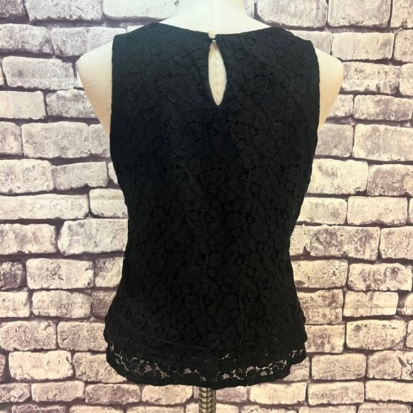 Banana Republic Black Lace Fully Lined Sleeveless Blouse Size Medium - Picture 5 of 7